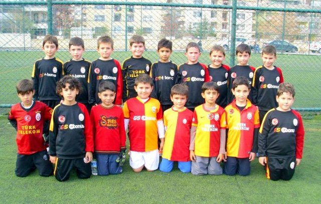 Lowen Geboren in 2005-2006-10